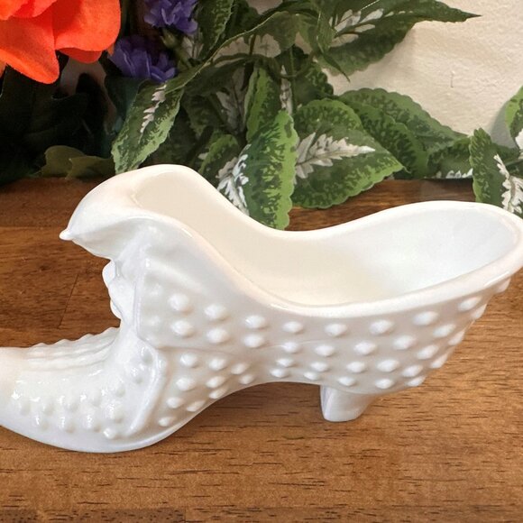 Fenton Milk Glass Hobnail Shoe White Boot Vintage Art Glass Figurine - Picture 3 of 6